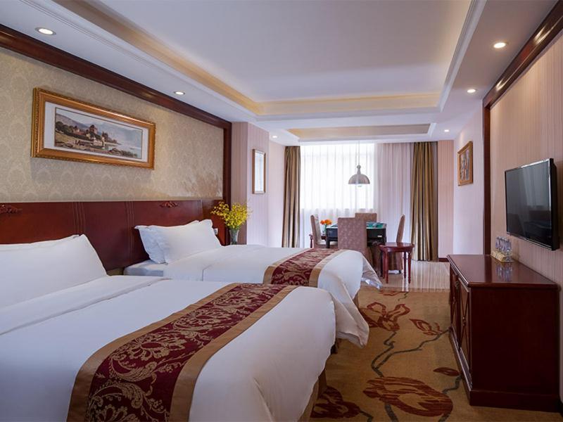 Vienna Hotel Shenzhen Guanlan Tangren Street Esterno foto
